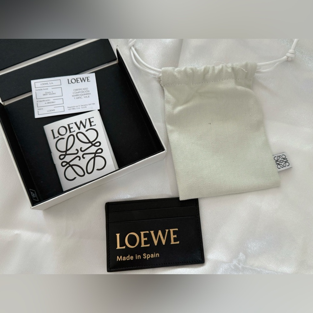 NWT LOEWE Card Holder | LOEWE Black card holder in shiny calfskin with Gold Logo